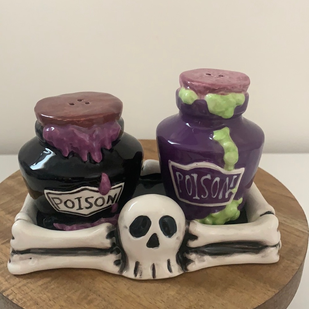 Halloween Cute Poison letterings Salt & Pepper Shaker Set.